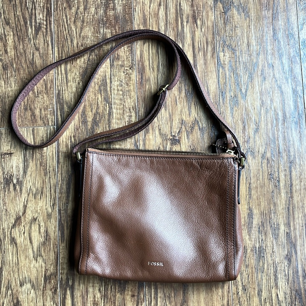 Fossil purse